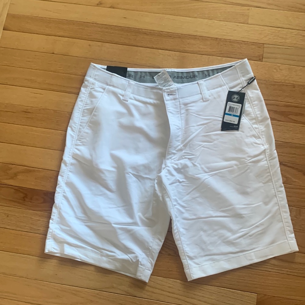 NWT white heatgear Under Armour golf shorts
